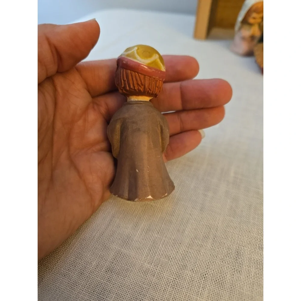 Vintage Nativity Set with Stable And 13 Figurines